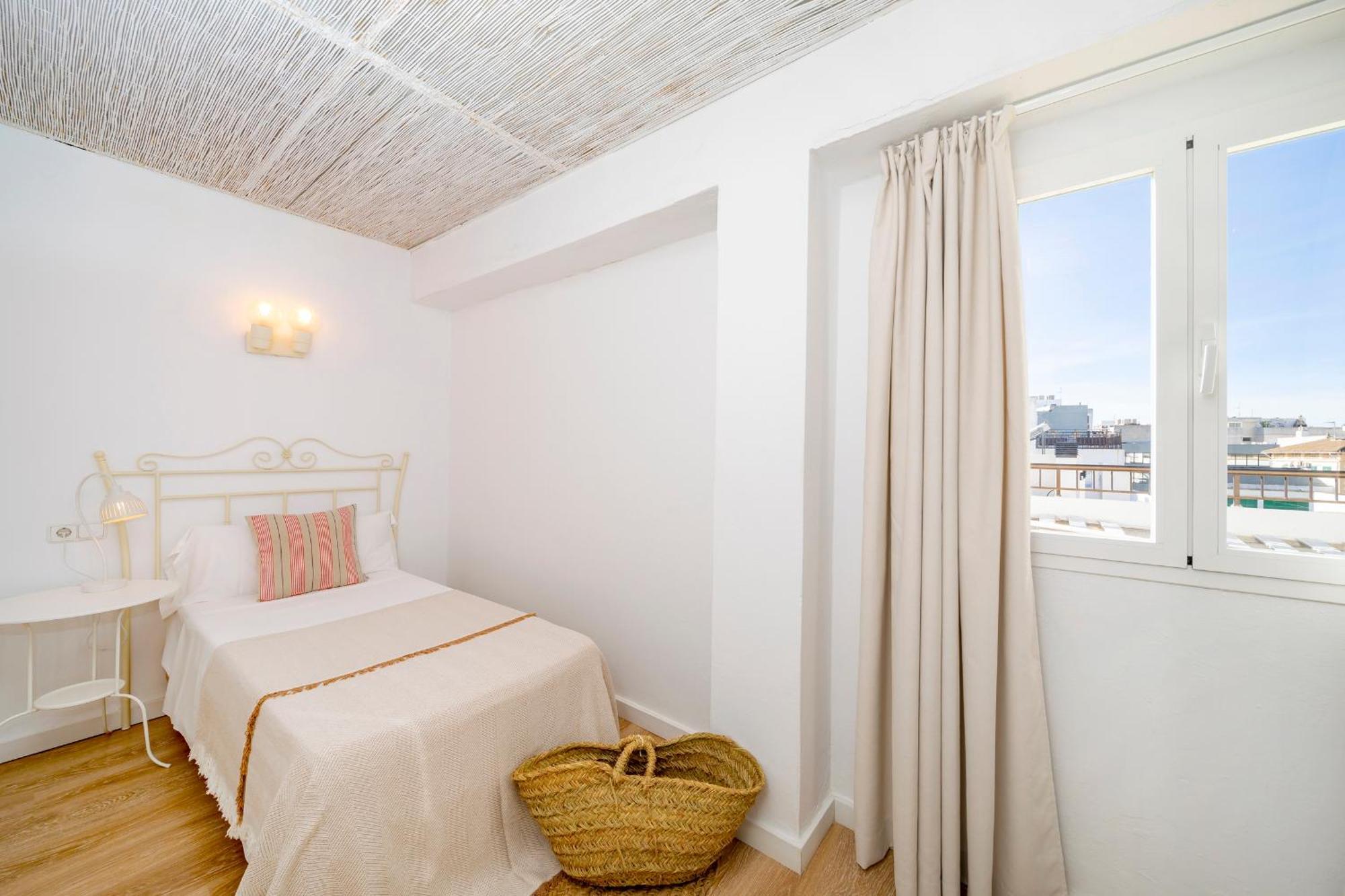 Can Beia Hostal Boutique (Adults Only) Сан-Антонио-Абад Номер фото
