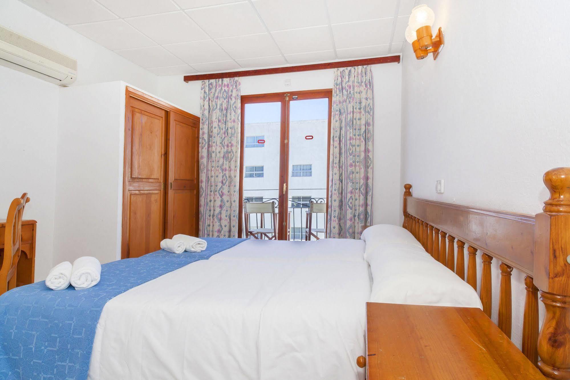 Can Beia Hostal Boutique (Adults Only) Сан-Антонио-Абад Экстерьер фото